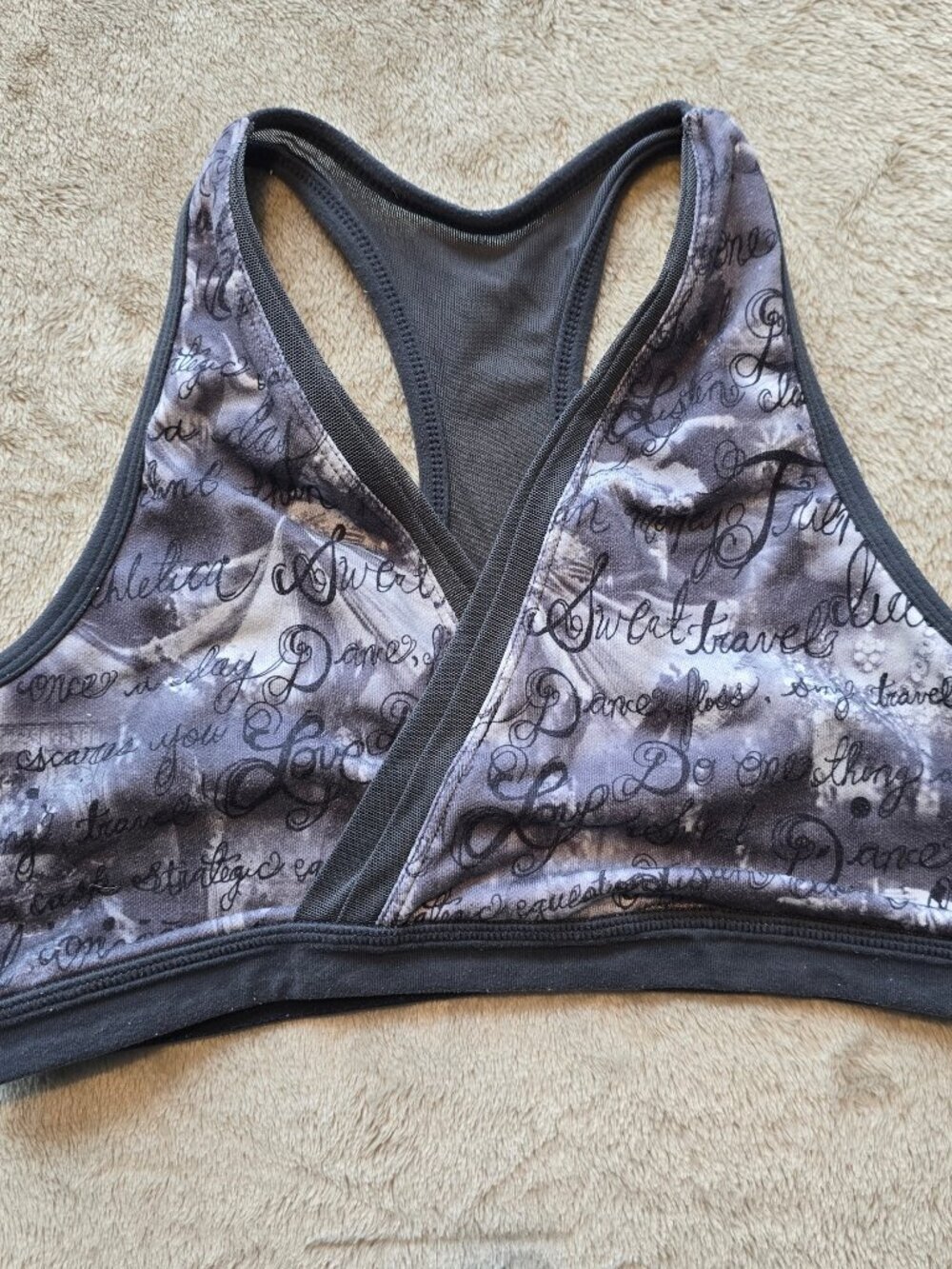 Lululemon criss cross bra size 8 - Picture 1 of 5